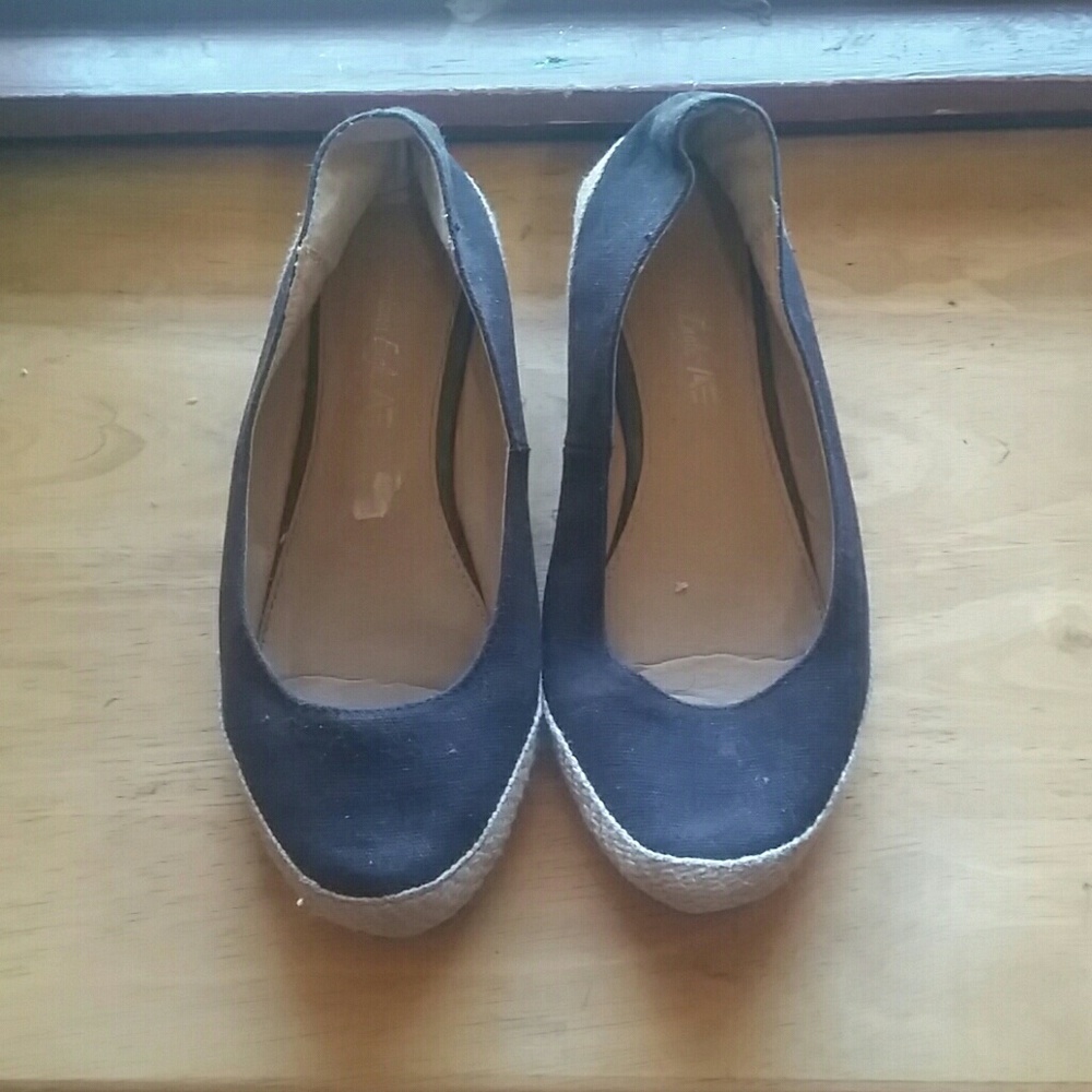 American Eagle Wedges